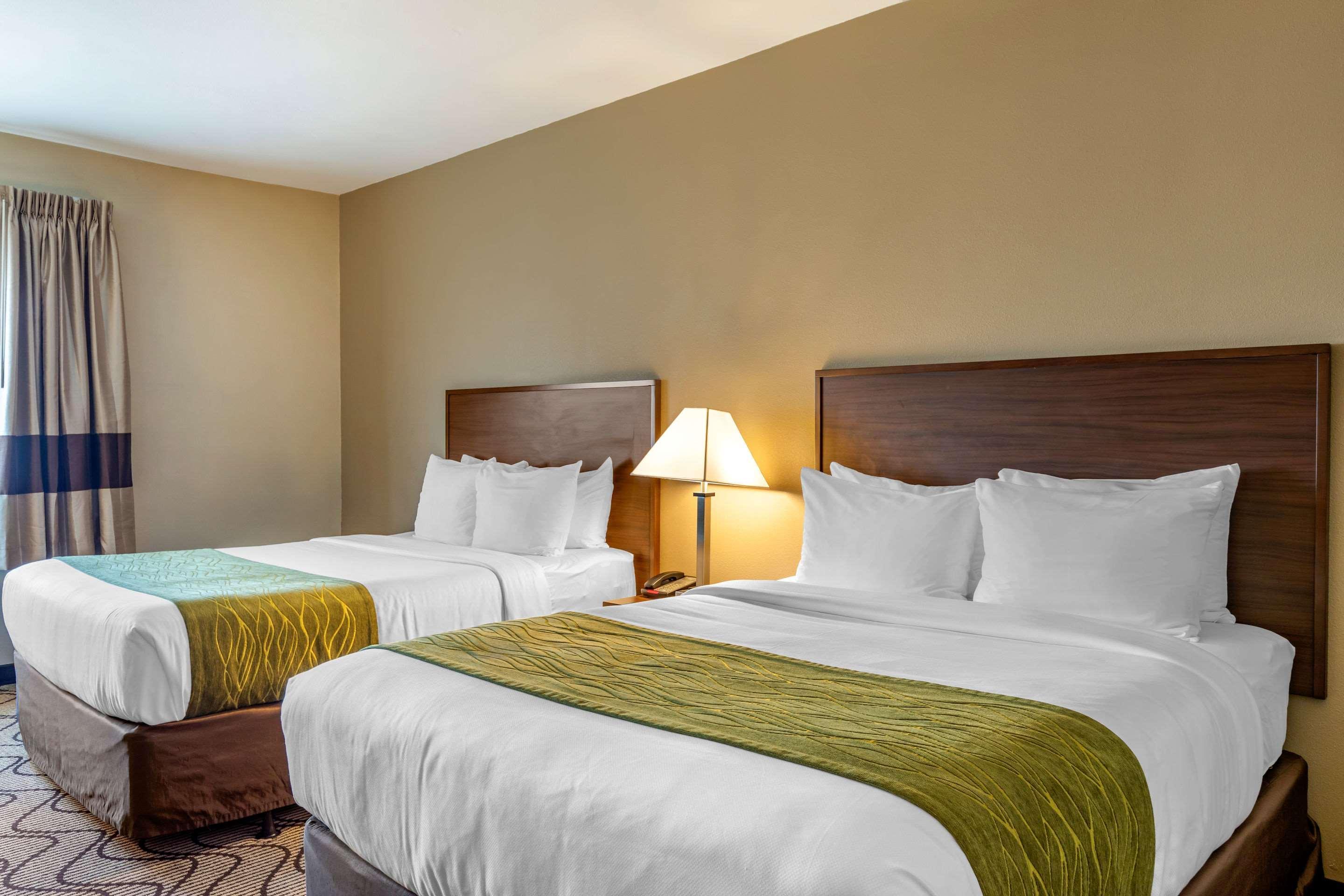 Comfort Inn & Suites Orange County John Wayne Airport Santa Ana Exterior photo
