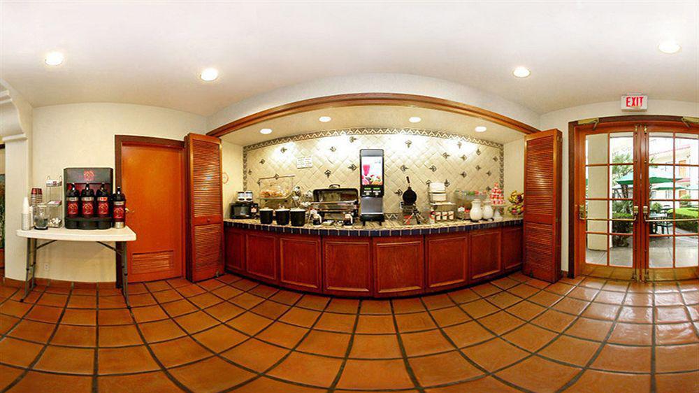 Comfort Inn & Suites Orange County John Wayne Airport Santa Ana Exterior photo
